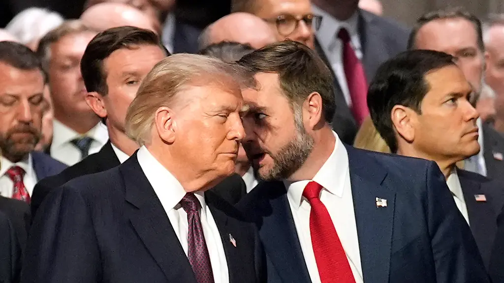 Bei Treffen mit Spendern: Bericht: Trump legt sich auf Vance als Nachfolger für 2028 fest