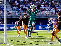 Top-Start auch für Brandt: Ter Stegen jubelt bei Ajax-Einstand