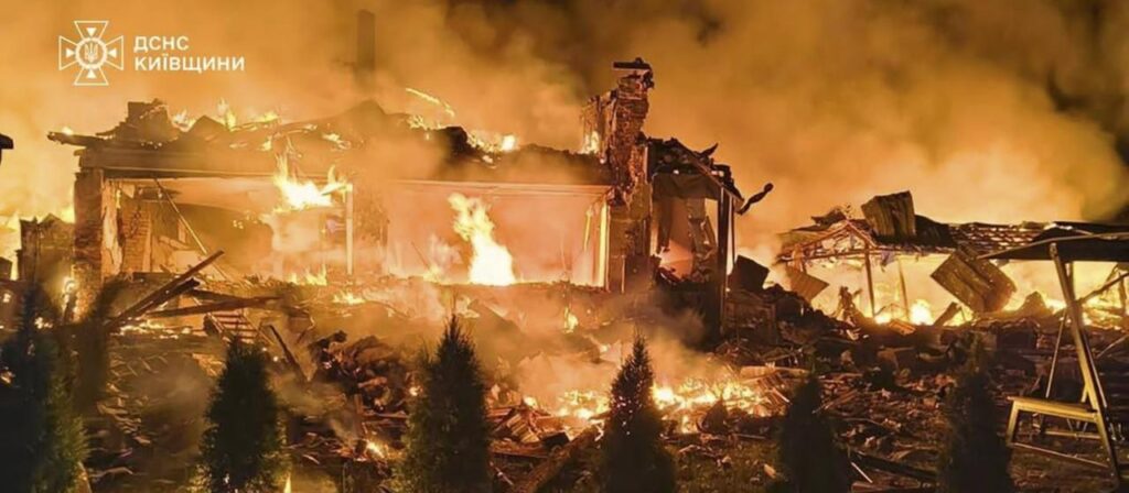 Ukraine meldet Tote bei Luftangriffen auf Vorort von Kiew