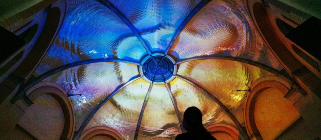 Licht- und Medienkunst „Nebula“ in den Beelitzer Heilstätten