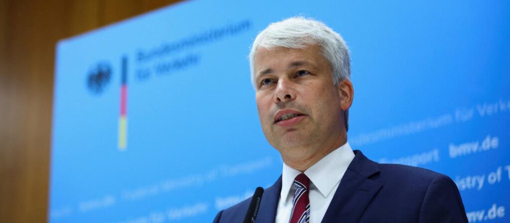 Extrem-Niedrigwasser: Bilger will Sonntagsfahrverbot für Lkw lockern