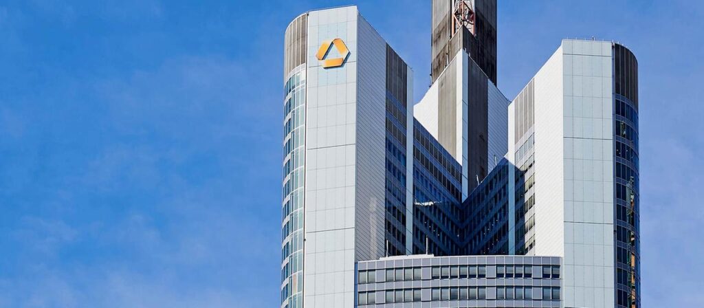 Halbjahresbilanz: Commerzbank macht Gewinnsprung | tagesschau.de