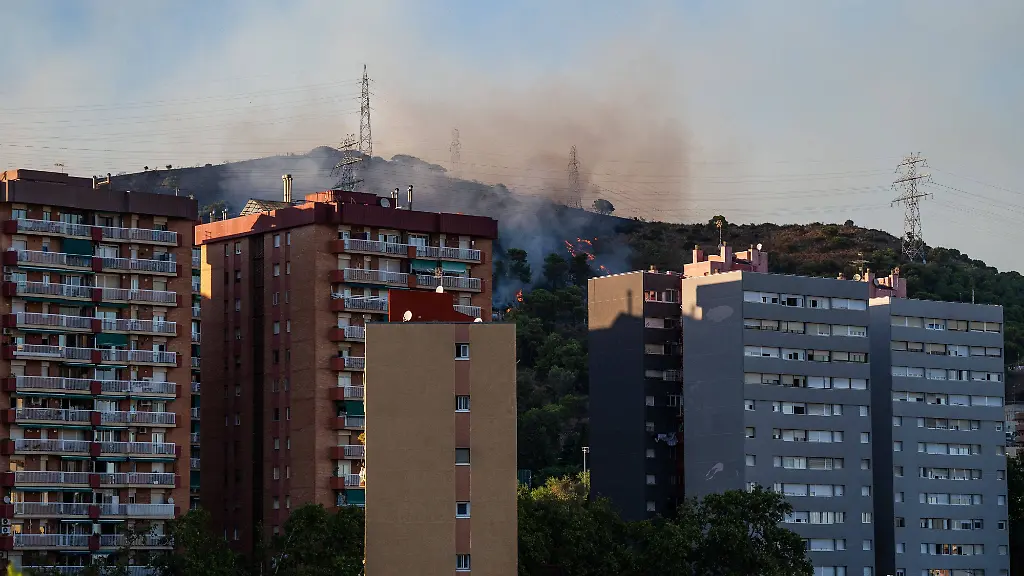 Waldbrand im Norden von Barcelona