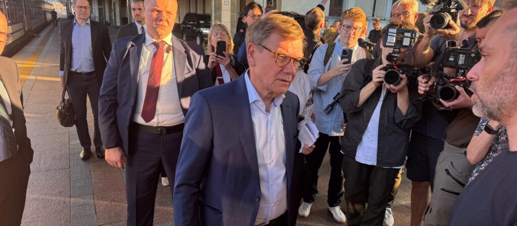 Außenminister Wadephul zu unangekündigtem Besuch in der Ukraine