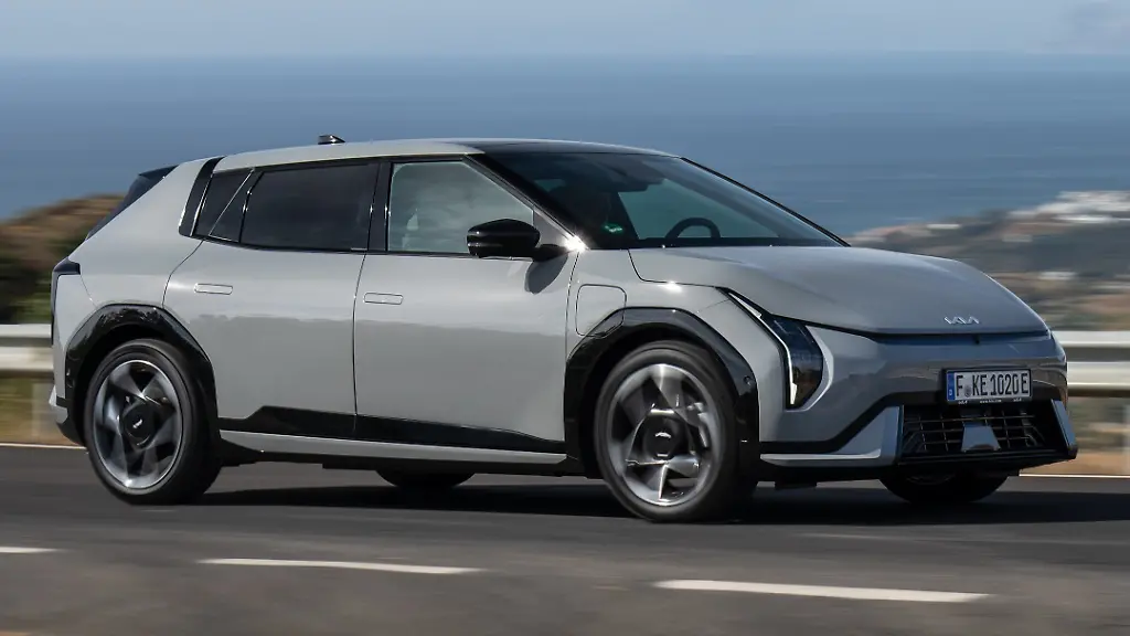 Einer für fast alles: Kia EV4 – starker Allrounder mit eigenwilligem Design