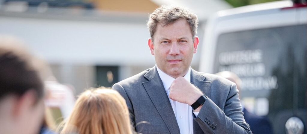 Vor Landtagswahl: Klingbeil bei Wahlkampf in Sachsen-Anhalt