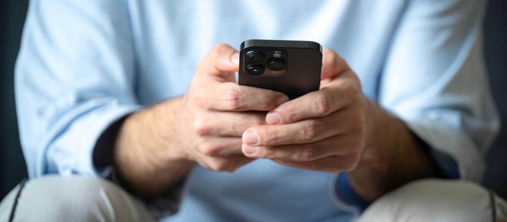 Angriffe über queere Datingplattformen | tagesschau.de