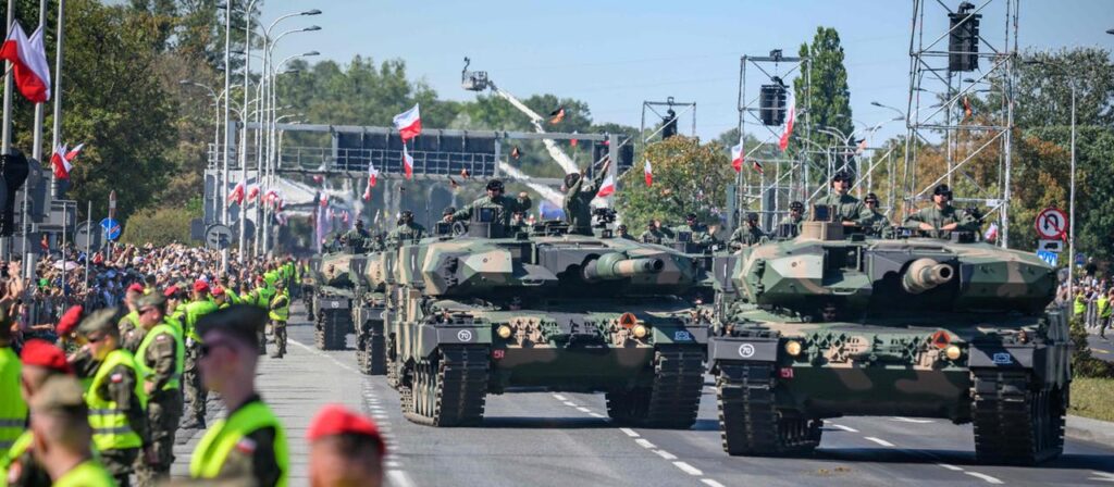 Die politische Risse hinter der Militärparade in Warschau