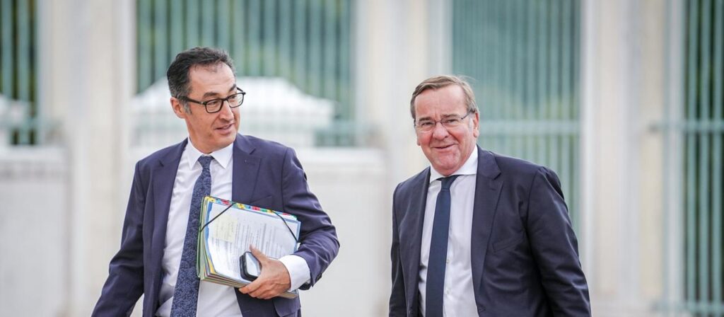 Özdemir und Pistorius werben für Verbotsverfahren von AfD-Landesverbänden