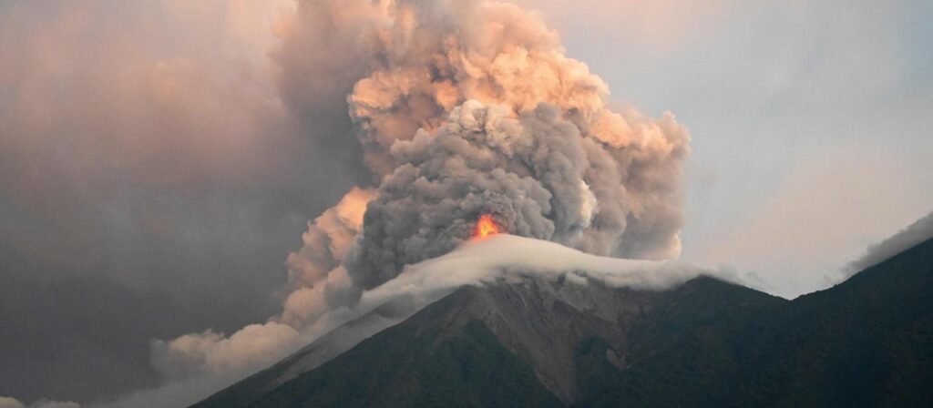 Hunderte Menschen nach Vulkanausbruch in Guatemala evakuiert