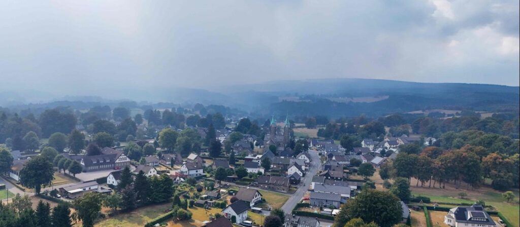 Deutsch-belgische Grenzregion: Waldbrand-Lage stabil – doch es droht Wind