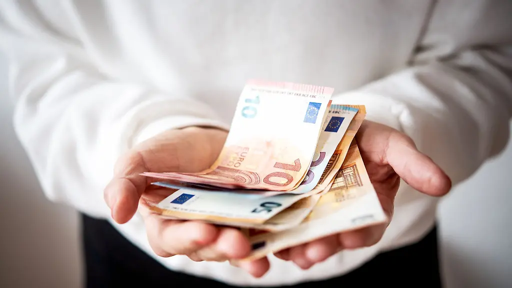 Geldregen oder mieser Deal?: Abfindung annehmen oder ablehnen? Das müssen Sie wissen