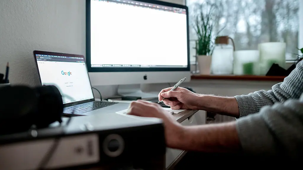 Jobwechsel geplant: Unglücklich im Job? – Das ist keine gute Wechsel-Motivation!