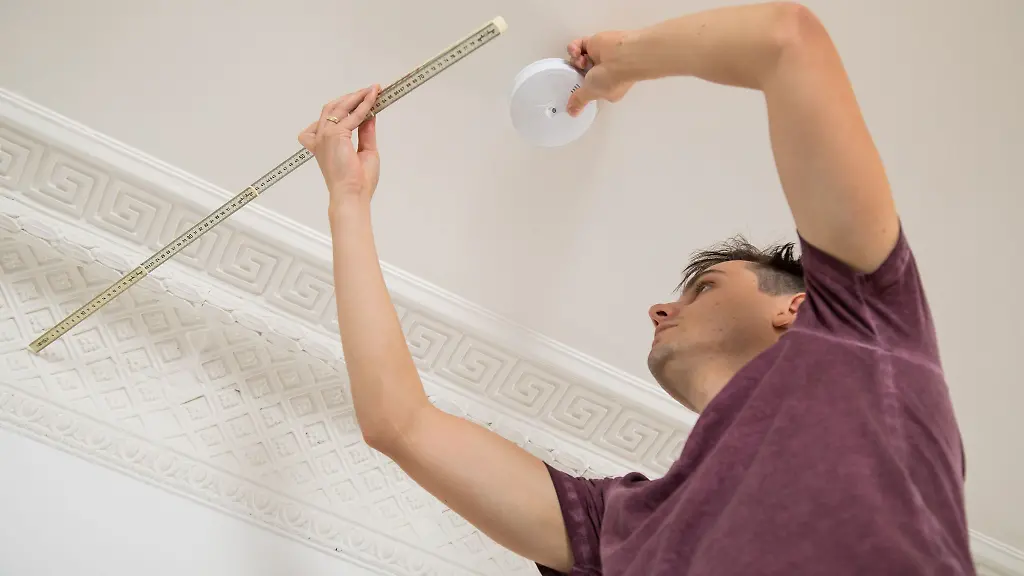 Lebensretter an der Decke: Rauchmelder: Diese drei Fehler sollten Sie nicht machen