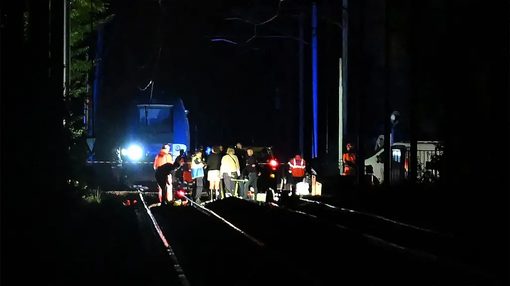 18-Jährige in kritischem Zustand: Zugunglück in Frankreich – Verdacht auf Sabotage