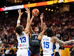 „Völlig unnötige“ Ballverluste: Frankreich zu stark: Deutsche Basketballerinnen verpassen WM-Finale