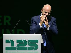 Kritikern Angriffsfläche geraubt: FIFA-„Geldberg“: Infantino zeigt sich bereit für Zahlungen