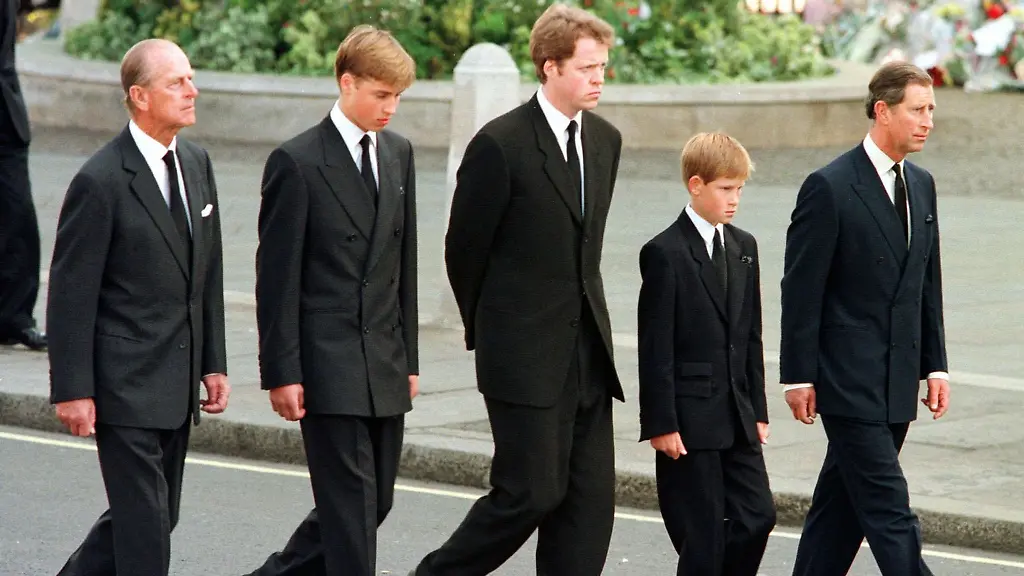 Bruder von Lady Diana erzählt: Charles Spencer spricht über Verhältnis zu William und Harry