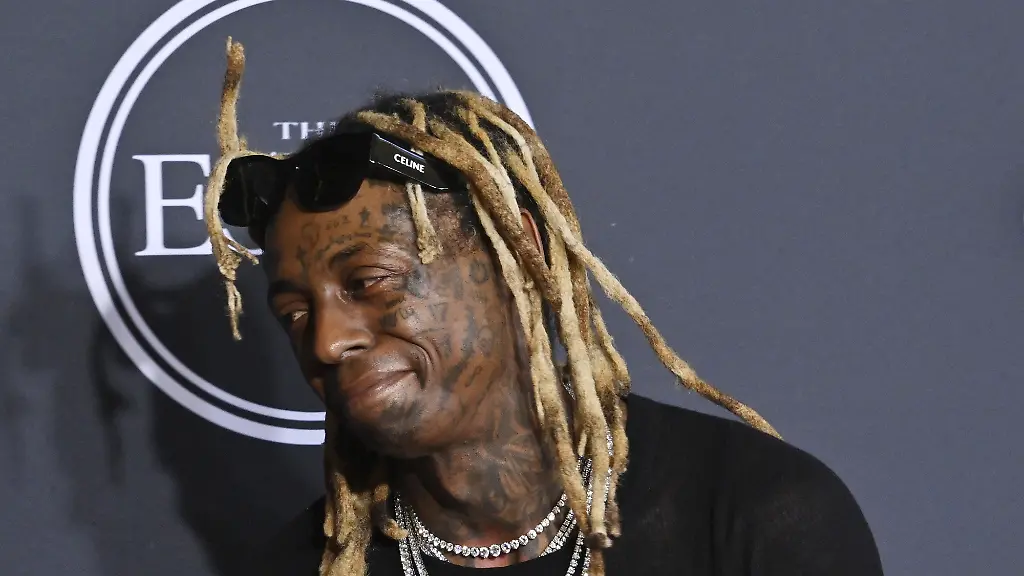 Kehrtwende nach Dementi: Erst Trennung, jetzt Hochzeit? Lil Wayne überrascht mit Verlobung