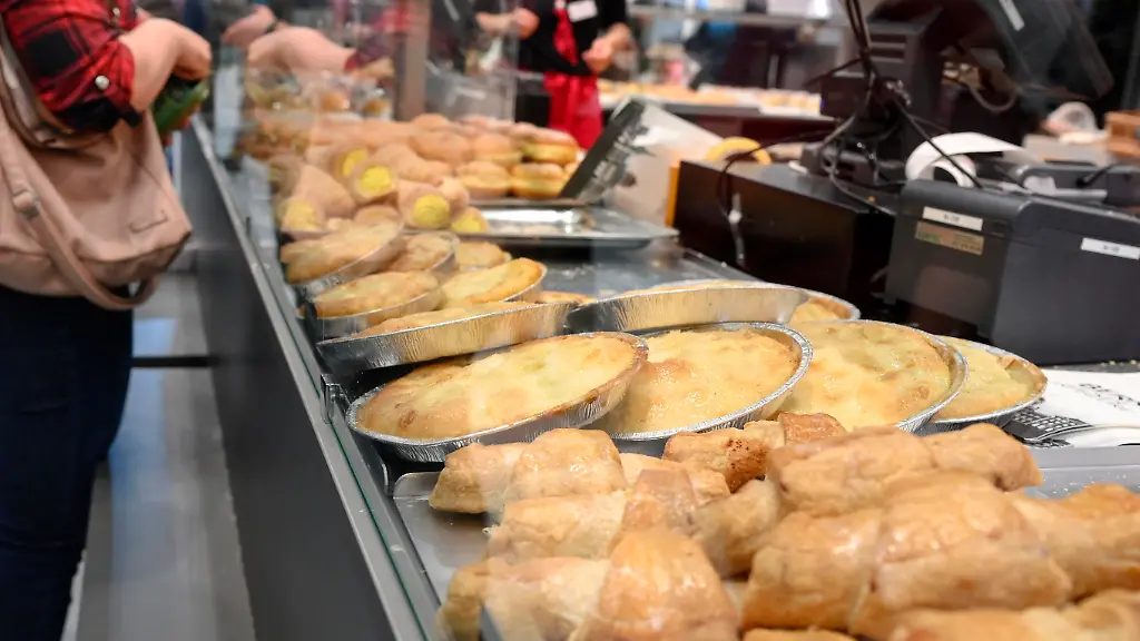 1700 Euro für ein Croissant – Seniorin tippt Pin statt Trinkgeld ein