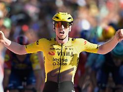 Matthew Brennan vom Team Visma-Lease a Bike gewinnt elfte Etappe der Vuelta