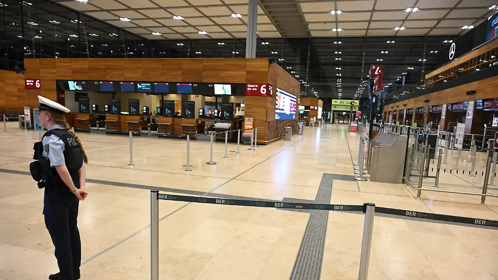 Bundespolizei gibt Entwarnung: Drohnenalarm legt Flughafen BER kurzzeitig lahm