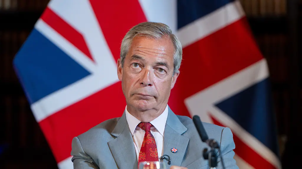 Berater von Farage hört auf: Rücktritte bei Großbritanniens Rechtspopulisten nach Spendenvorwürfen