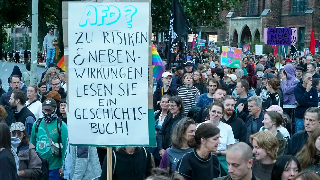Demos in mehreren Städten: AfD-Erfolg in Sachsen-Anhalt alarmiert Lehrer und Kirchen