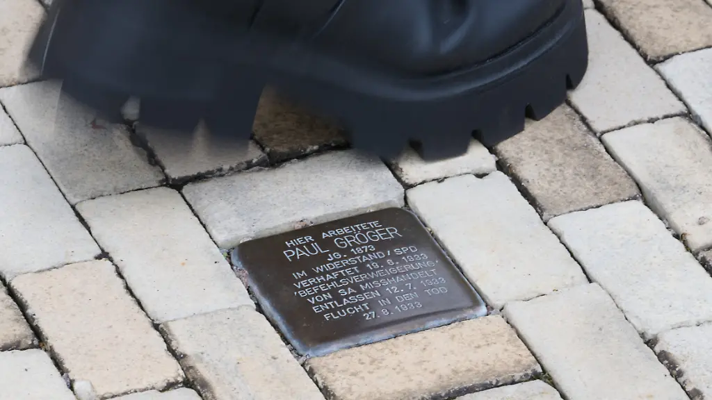 „Ich bin beschämt“: Heidenauer CDU muss nach Stolpersteinentscheid mächtig Kritik einstecken