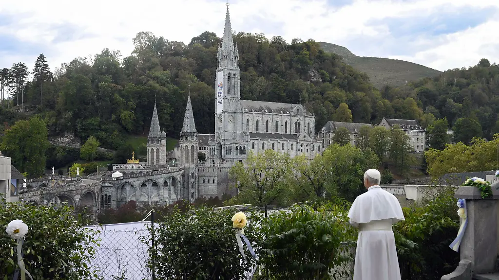 „Keine Angst vor der Zukunft“: Papst sorgt in Frankreich für Jubel und Begeisterung
