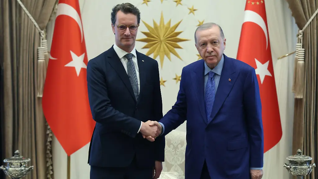 Ungewöhnlicher Termin in Ankara: Erdogan empfängt Wüst überraschend in seinem Palast