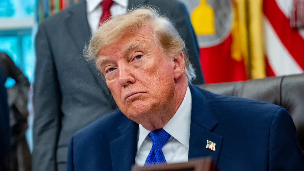 Meta, Google, OpenAI: Gespräche über Regulierung von KI – Trump empfängt Tech-Chefs
