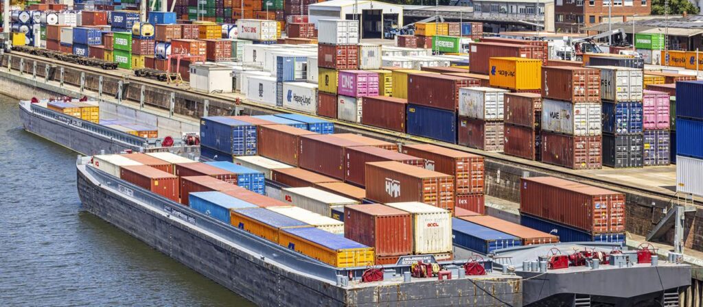 OECD hebt Konjunkturprognose für deutsche Wirtschaft leicht an