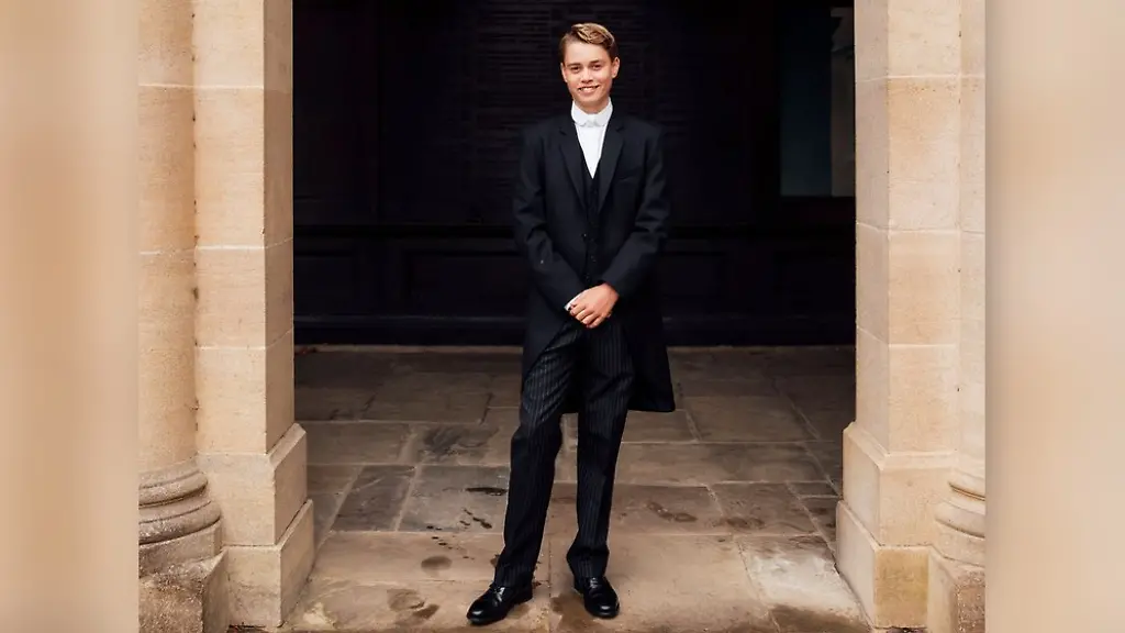 Fotoshooting zum Schulstart: Prinz George trägt ab jetzt Eton-Uniform