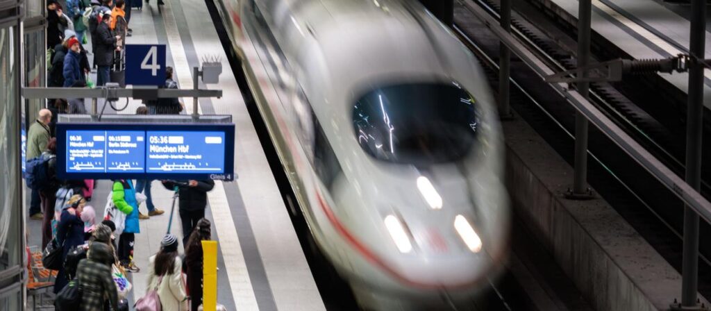 Bilger drängt auf Wiedereinführung der Familienreservierung bei der Bahn