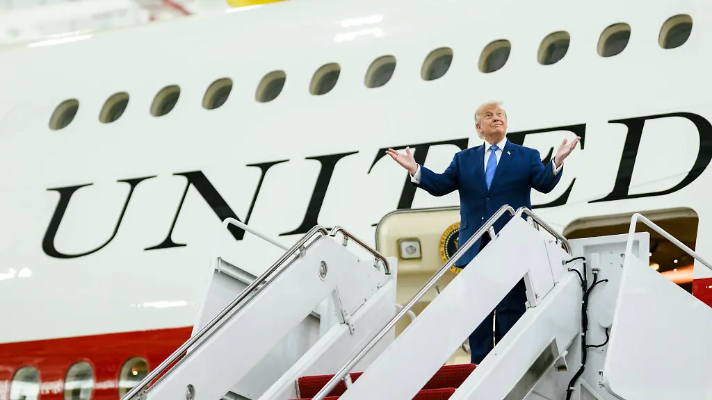 Ohne nötige Sicherheitsstandards: Trump tritt Reise nach Irland in geschenkter Boeing 747 an
