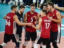 Krimi gegen Vize-Weltmeister: Deutsche Volleyballer kämpfen sich dramatisch ins EM-Viertelfinale