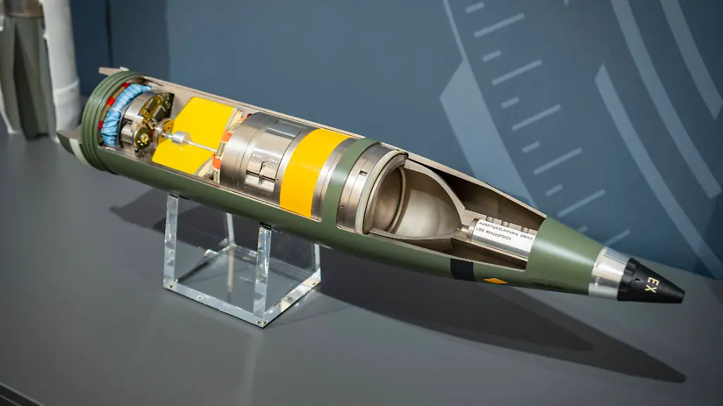 Reaktion auf russische Drohne: Insider: Deutschland wird Militärhilfe für Ukraine verstärken