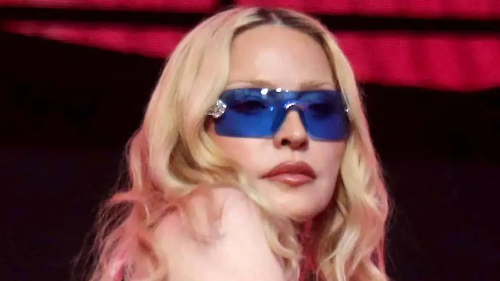„Bizarre“ Reden der Pop-Ikone: Madonna räumt bei den Video Music Awards ab