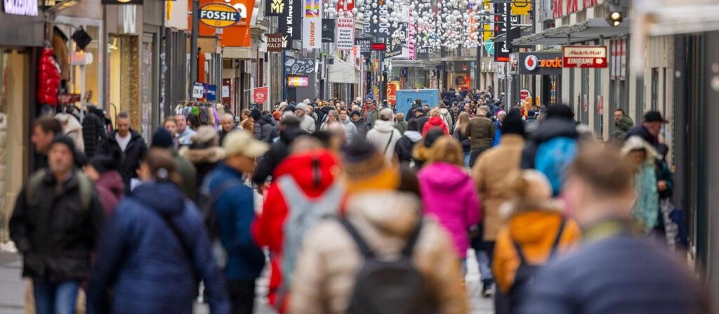 Marktbericht: Verbraucher halten ihr Geld zusammen
