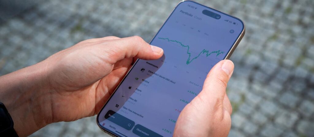Nach einer Studie investieren immer mehr Deutsche in Aktien