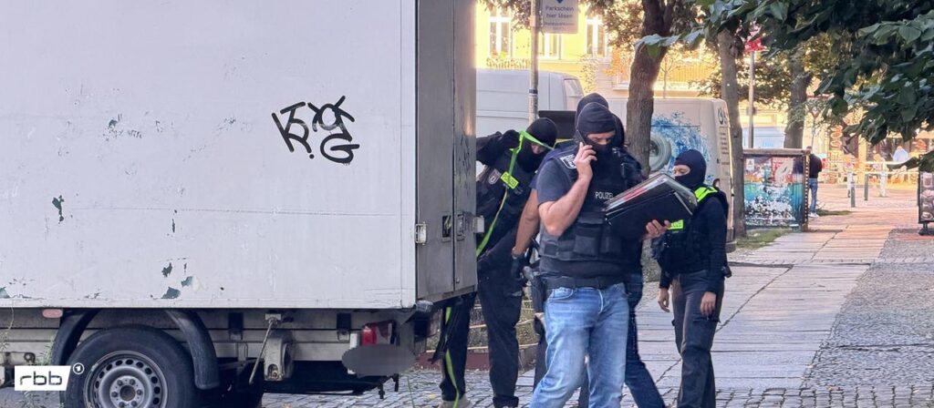 Berliner Polizei geht gegen illegalen Schusswaffenhandel vor