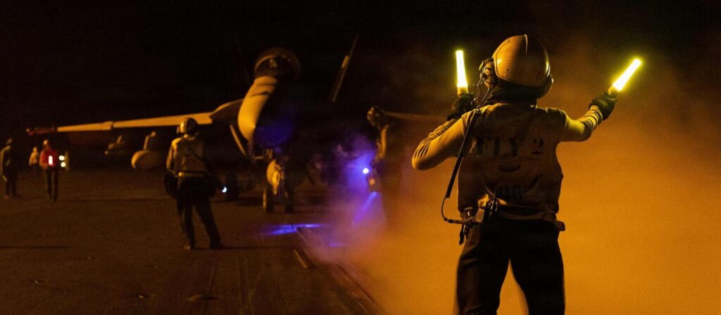 USA zerstören fünf iranische Öltanker – Iran reagiert mit Angriffen