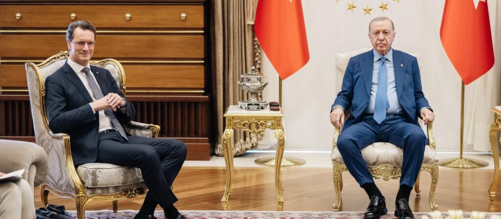 NRW-Landeschef Wüst trifft überraschend Erdogan in Türkei