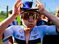 Grandioses EM-Finish: Sturz, Drama, Triumph: Remco Evenepoel kann’s nicht fassen