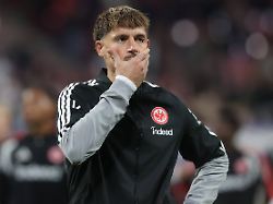 Hütter sorgt für Wirbel: Eintracht-Coach straft Kapitän nach Debakel heftig ab