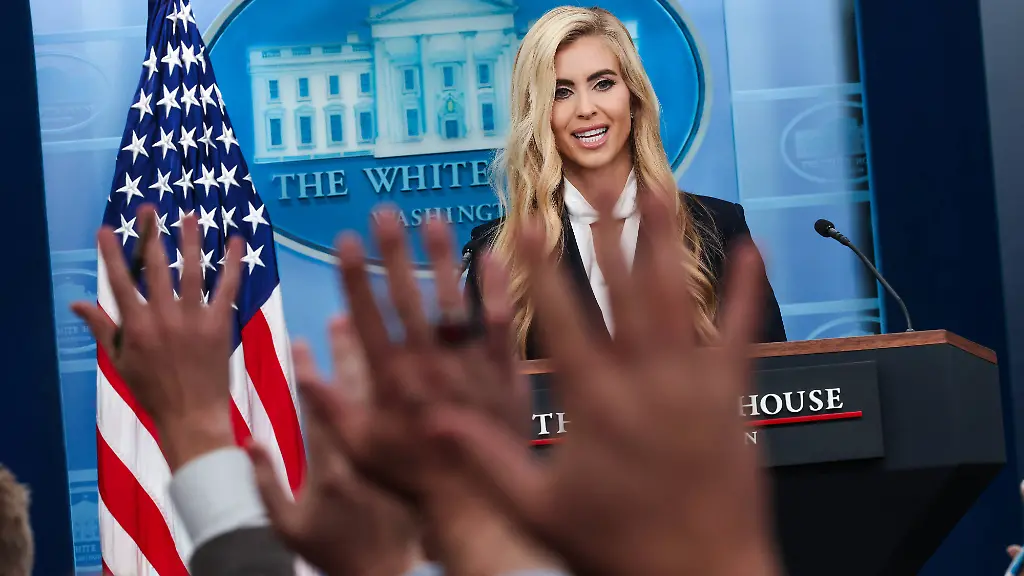 Fragwürdiger Anwaltstitel: Trumps neue Sprecherin gerät wegen Lebenslauf unter Beschuss