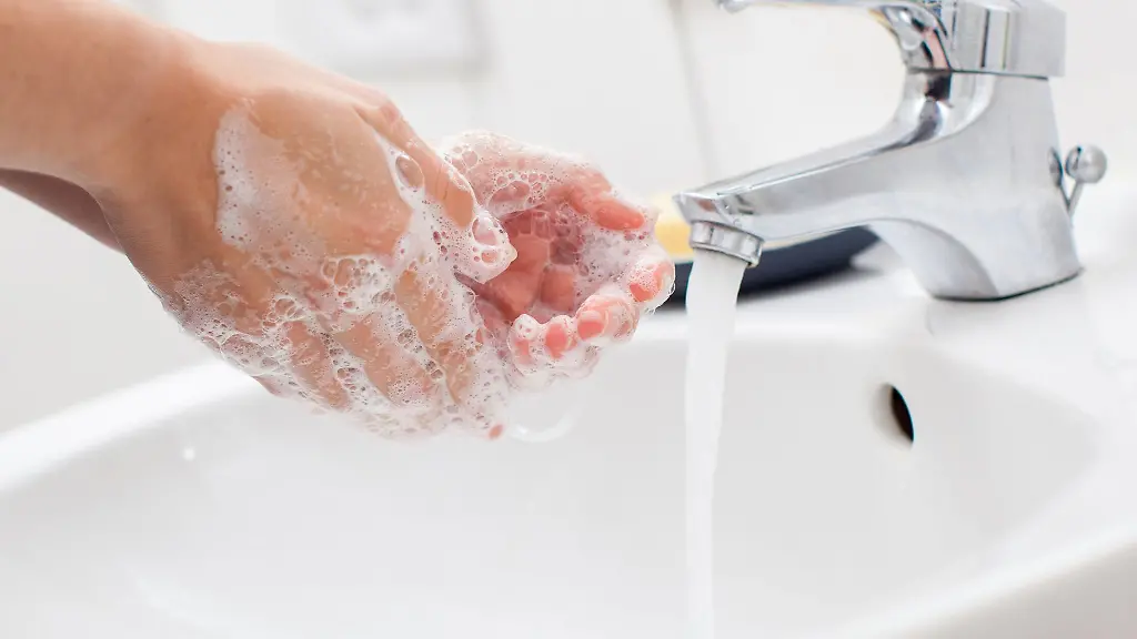 Maßnahme gegen Erkältungen: Reinigt kaltes oder warmes Wasser besser beim Händewaschen?