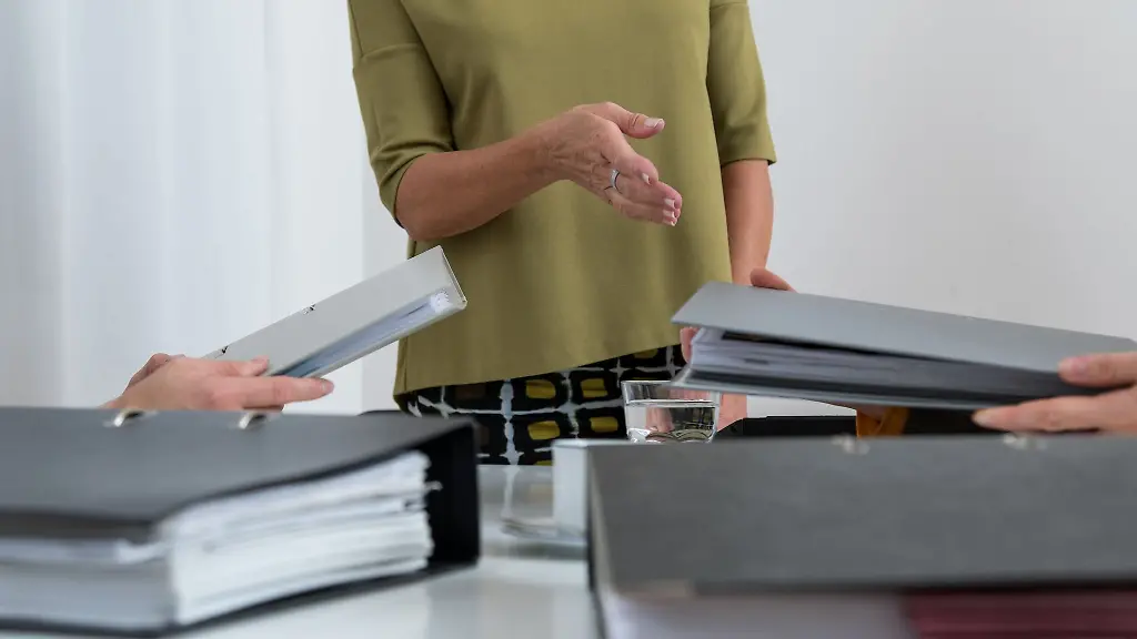 Kommunikation im Team: Neigen Sie im Job zum Mikromanagement?