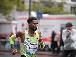 Kuriose Szene in Frankfurt: Marathon-Star Petros verpasst Sieg wegen Scharmützel mit Essens-Lieferant